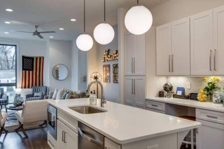 The Kora - Rooftop Luxury In Nashville'S Gulch Экстерьер фото
